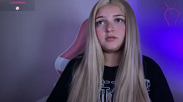 SweetPaige  online show from 02-17-25, 05:53