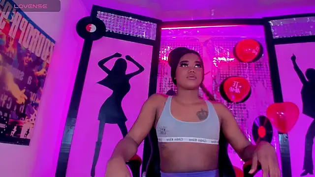 naomy  xx online show from 02-15-25, 04:45