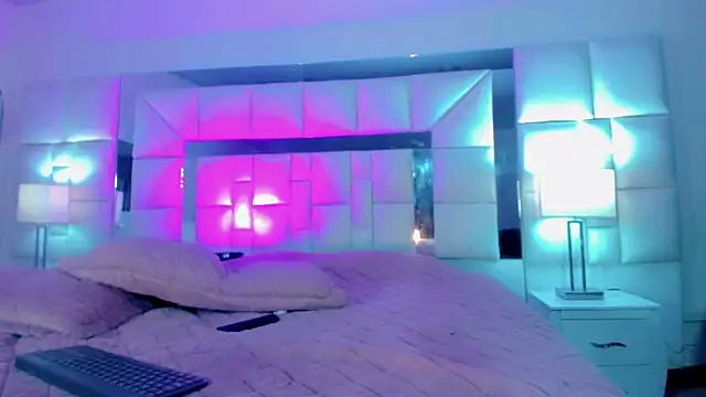 naomy  xx online show from 03-17-25, 07:26