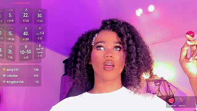 naomy  xx online show from 04-25-26, 03:20