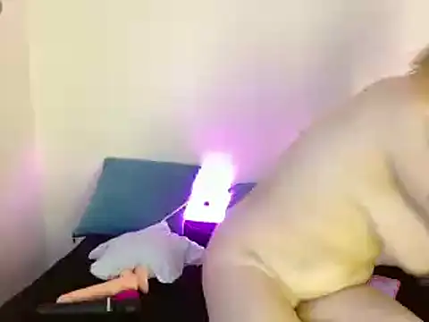 kittycatw online show from 01-05-25, 06:56