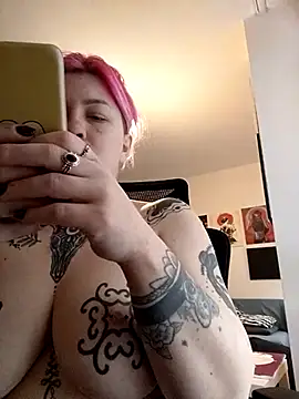 divine eve online show from 02-16-25, 08:54