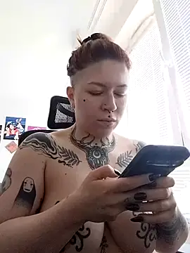 divine eve online show from 04-27-26, 10:57