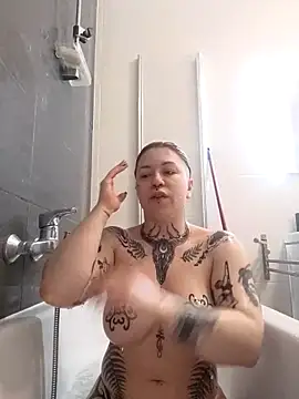 divine eve online show from 04-28-26, 06:40