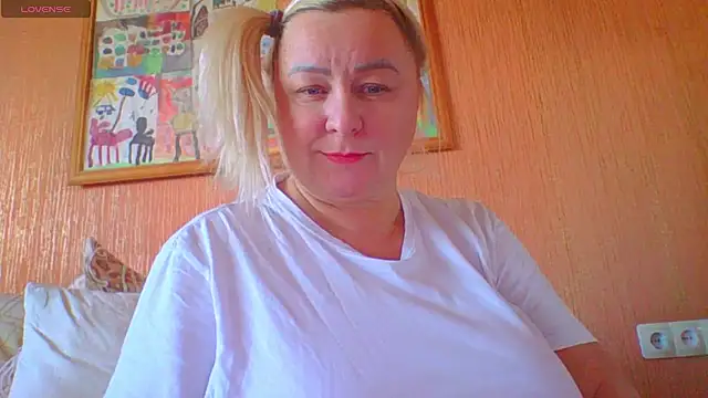 mira robinsonnn online show from 10-12-25, 03:05