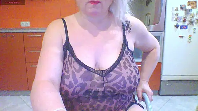 mira robinsonnn online show from 02-17-26, 02:08