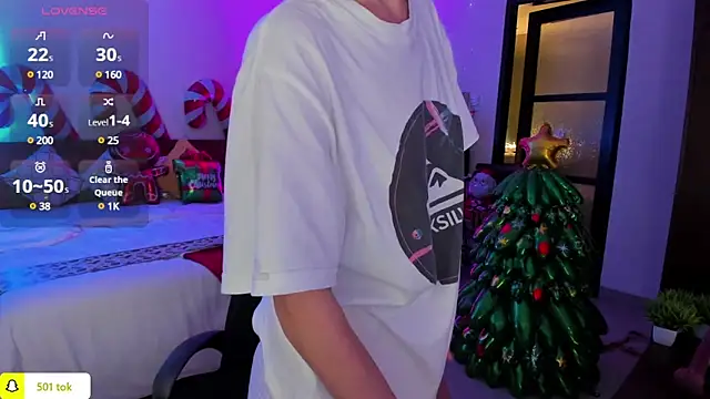 Snapshot of PrincessVS chatting on 12-29-24, 11:40 PrincessVS online show from 12-29-24, 11:40