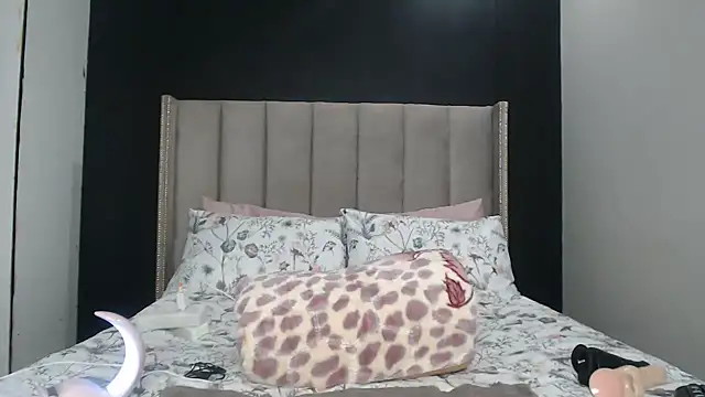 Ms  JOJO online show from 04-11-26, 10:47