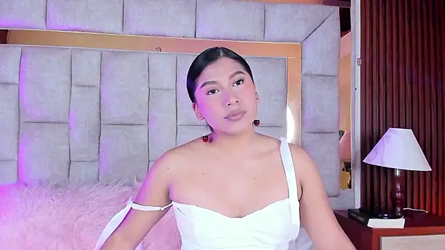 LinnaGardenia online show from 02-05-26, 02:00