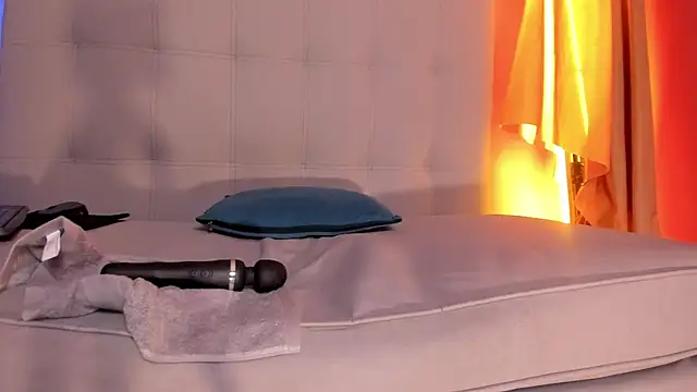 Snapshot of jessymorgan_ chatting on 03-03-25, 06:48 jessymorgan online show from 03-03-25, 06:48