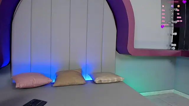 Snapshot of jessymorgan_ chatting on 09-14-25, 03:38 jessymorgan online show from 09-14-25, 03:38