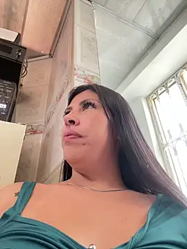 Alanna atm  online show from 12-19-24, 04:02