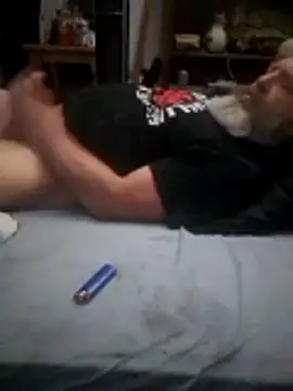 Snapshot of iambradz chatting on 11-30-25, 06:01 iambradz online show from 11-30-25, 06:01