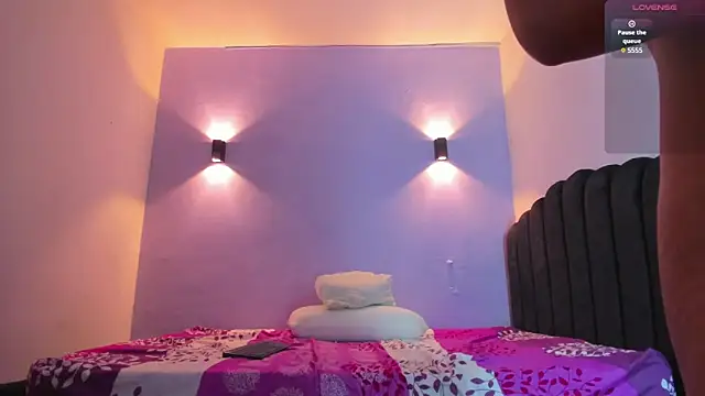 Sofia Clauss  online show from 01-08-25, 04:23