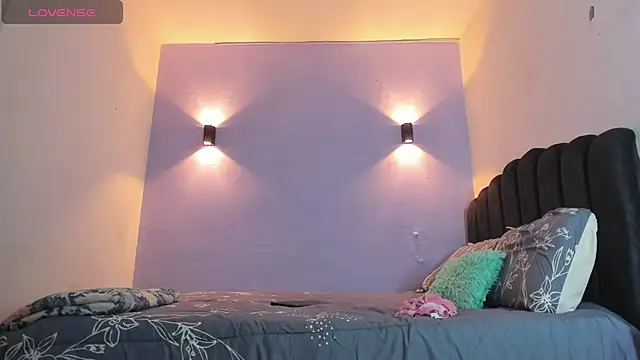 Sofia Clauss  online show from 02-12-25, 03:29