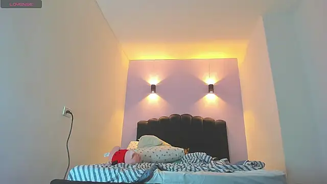 Sofia Clauss  online show from 11-03-25, 09:48