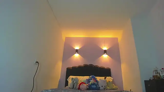 Sofia Clauss  online show from 03-25-26, 04:18