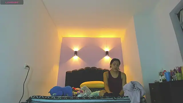 Sofia Clauss  online show from 04-15-26, 04:30