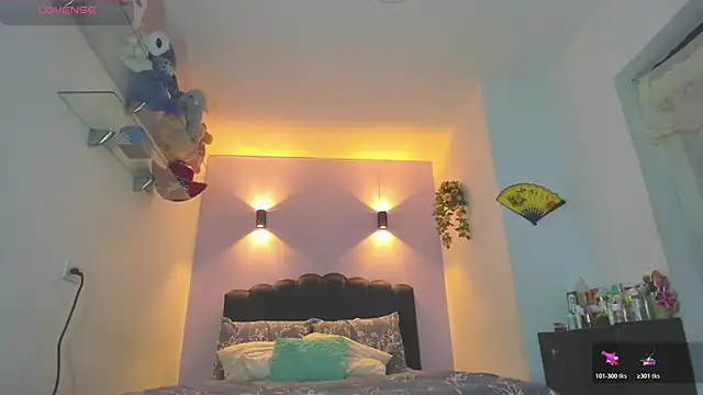 Snapshot of Sofia_Clauss_ chatting on 05-27-26, 04:31 Sofia Clauss online show from 05-27-26, 04:31