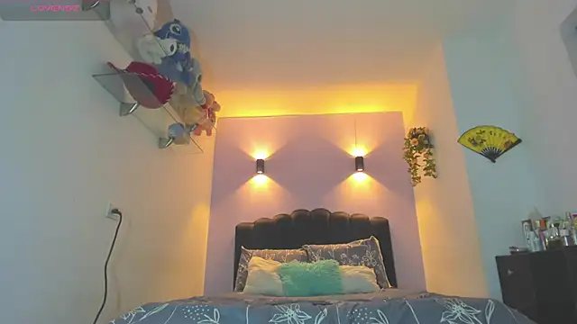 Snapshot of Sofia_Clauss_ chatting on 05-29-26, 04:10 Sofia Clauss online show from 05-29-26, 04:10