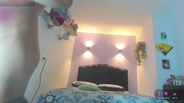 Snapshot of Sofia_Clauss_ chatting on 06-02-26, 04:36 Sofia Clauss online show from 06-02-26, 04:36
