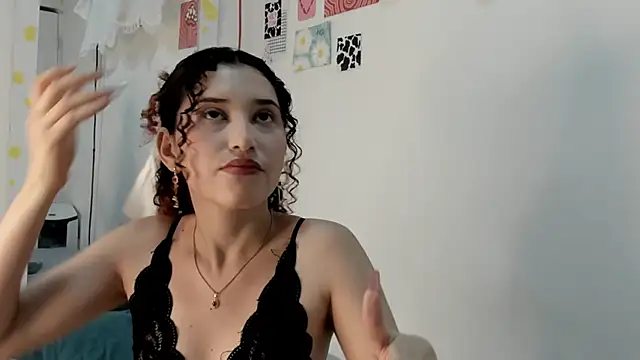 Snapshot of gabriela_duarte1 chatting on 03-16-25, 03:47 gabriela duarte1 online show from 03-16-25, 03:47