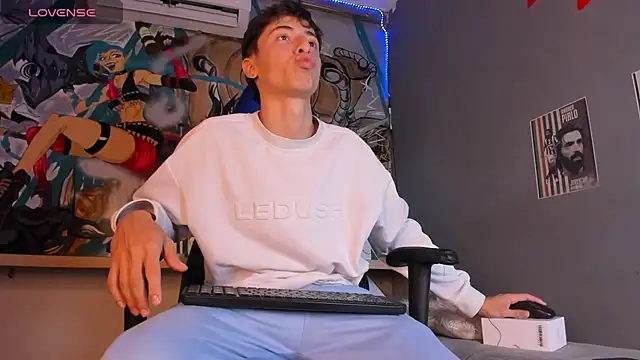 AlessandroDybala online show from 12-28-24, 10:13