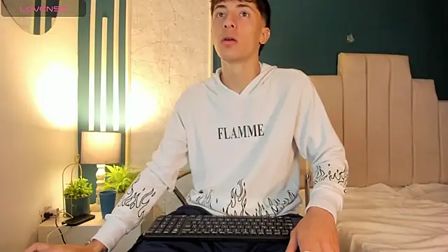 AlessandroDybala online show from 12-30-24, 11:37