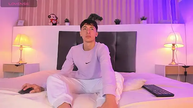 AlessandroDybala online show from 12-31-24, 11:42