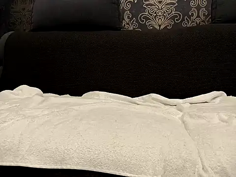 Snapshot of makodyrty chatting on 12-15-25, 06:23 makodyrty online show from 12-15-25, 06:23