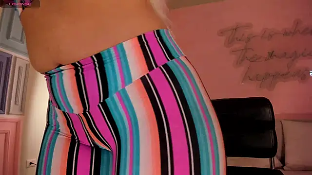 AnnaBrooks1 online show from 03-18-25, 07:31