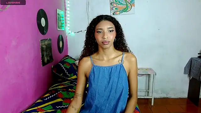 Snapshot of sensitive_brunette chatting on 01-13-25, 11:27 sensitive brunette online show from 01-13-25, 11:27