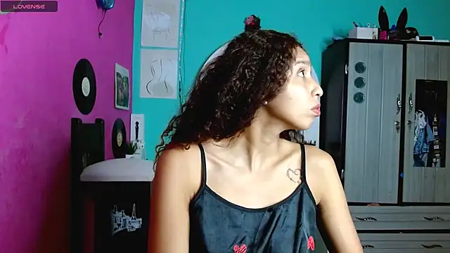 Snapshot of sensitive_brunette chatting on 10-02-25, 11:56 sensitive brunette online show from 10-02-25, 11:56