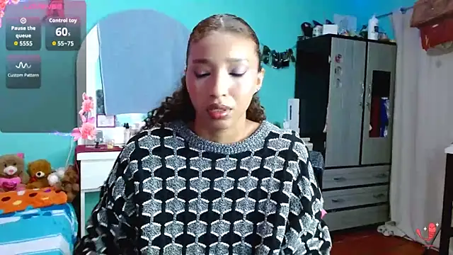 Snapshot of sensitive_brunette chatting on 11-24-25, 11:37 sensitive brunette online show from 11-24-25, 11:37