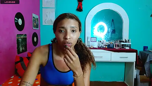 Snapshot of sensitive_brunette chatting on 11-26-25, 12:22 sensitive brunette online show from 11-26-25, 12:22