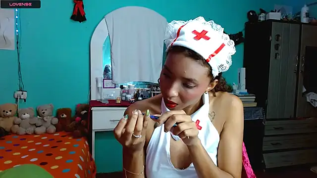 Snapshot of sensitive_brunette chatting on 12-03-25, 12:29 sensitive brunette online show from 12-03-25, 12:29