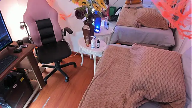 Tom cooper  online show from 10-21-25, 12:50