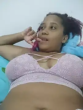 Snapshot of zandra_kiman chatting on 09-17-25, 05:09 zandra kiman online show from 09-17-25, 05:09