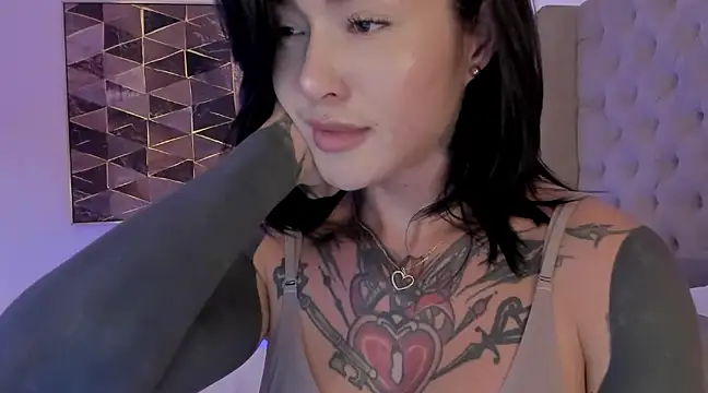 vangie  online show from 02-07-25, 03:23