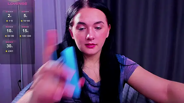 Snapshot of Grand_Vita chatting on 10-31-25, 10:27 Grand Vita online show from 10-31-25, 10:27