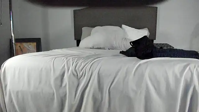 yiauana online show from 10-05-25, 11:30