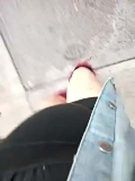 HeyyImHarlowe online show from 10-23-25, 07:45