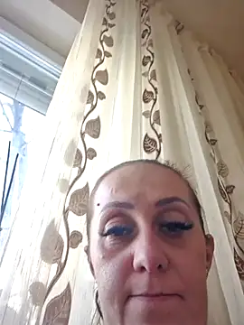 AvaLloyd online show from 02-23-25, 10:49