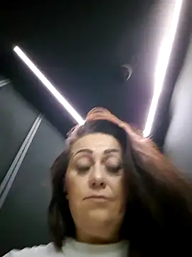 AvaLloyd online show from 02-24-25, 03:23