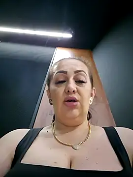 AvaLloyd online show from 03-05-25, 03:29