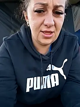 AvaLloyd online show from 09-21-25, 05:09