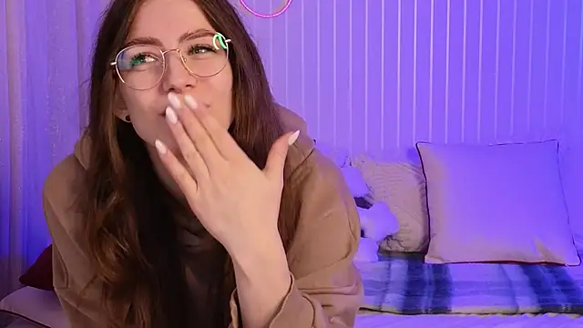 Snapshot of Ester_Hill chatting on 01-20-25, 12:15 Ester Hill online show from 01-20-25, 12:15