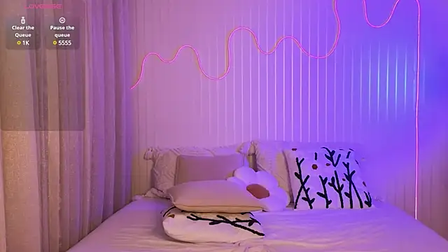 Snapshot of Ester_Hill chatting on 01-23-25, 11:47 Ester Hill online show from 01-23-25, 11:47