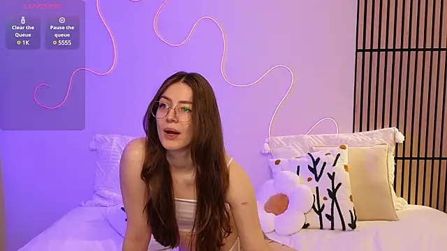 Snapshot of Ester_Hill chatting on 01-31-25, 11:56 Ester Hill online show from 01-31-25, 11:56