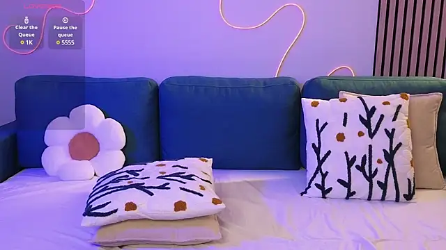 Snapshot of Ester_Hill chatting on 02-23-25, 01:57 Ester Hill online show from 02-23-25, 01:57